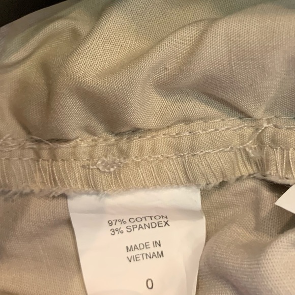 NWT NY&Co 4” twill shorts with 3% spandex - Picture 8 of 8